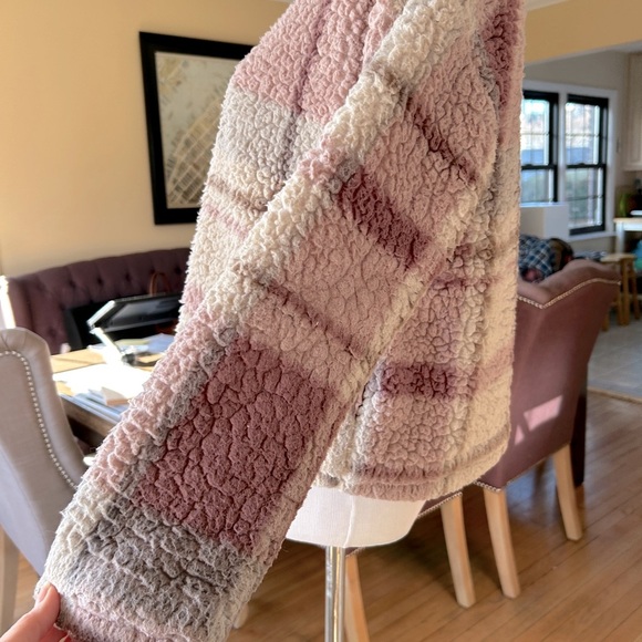 Thread + Supply Dusty Rose Plaid Fleece Pullover Women’s Size XS - Picture 7 of 9